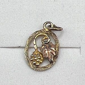 Black Hills Gold 10k pendant